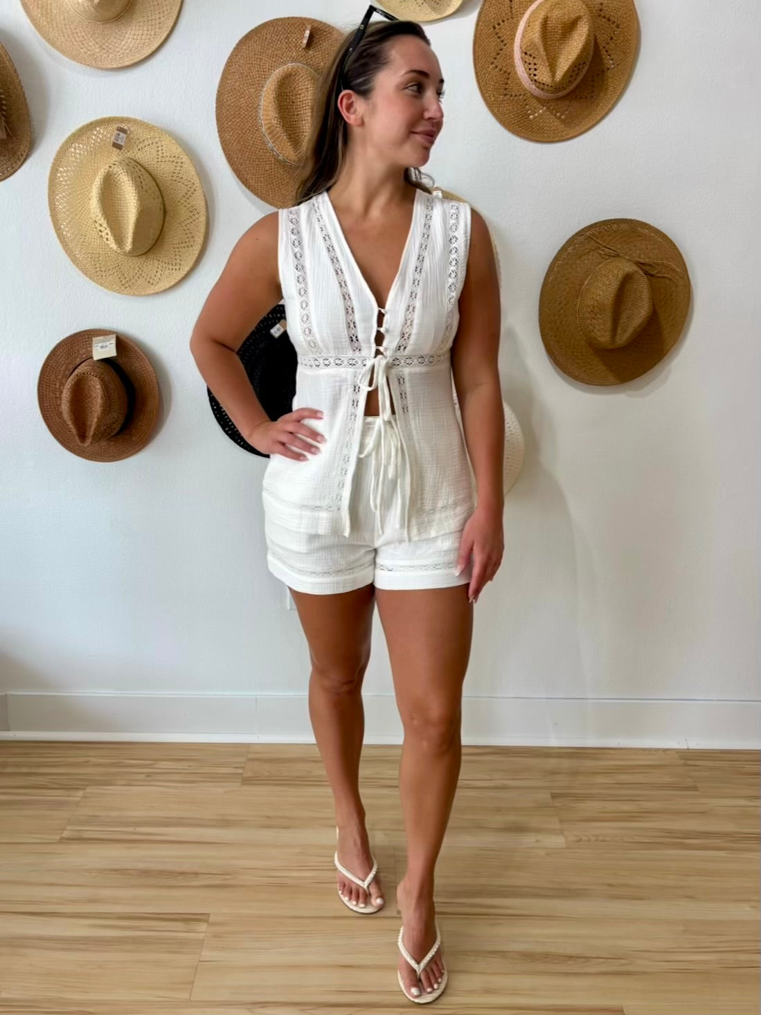 Meet Me At The Aisle Lace Trim Shorts - Off White – Pineapple Lain