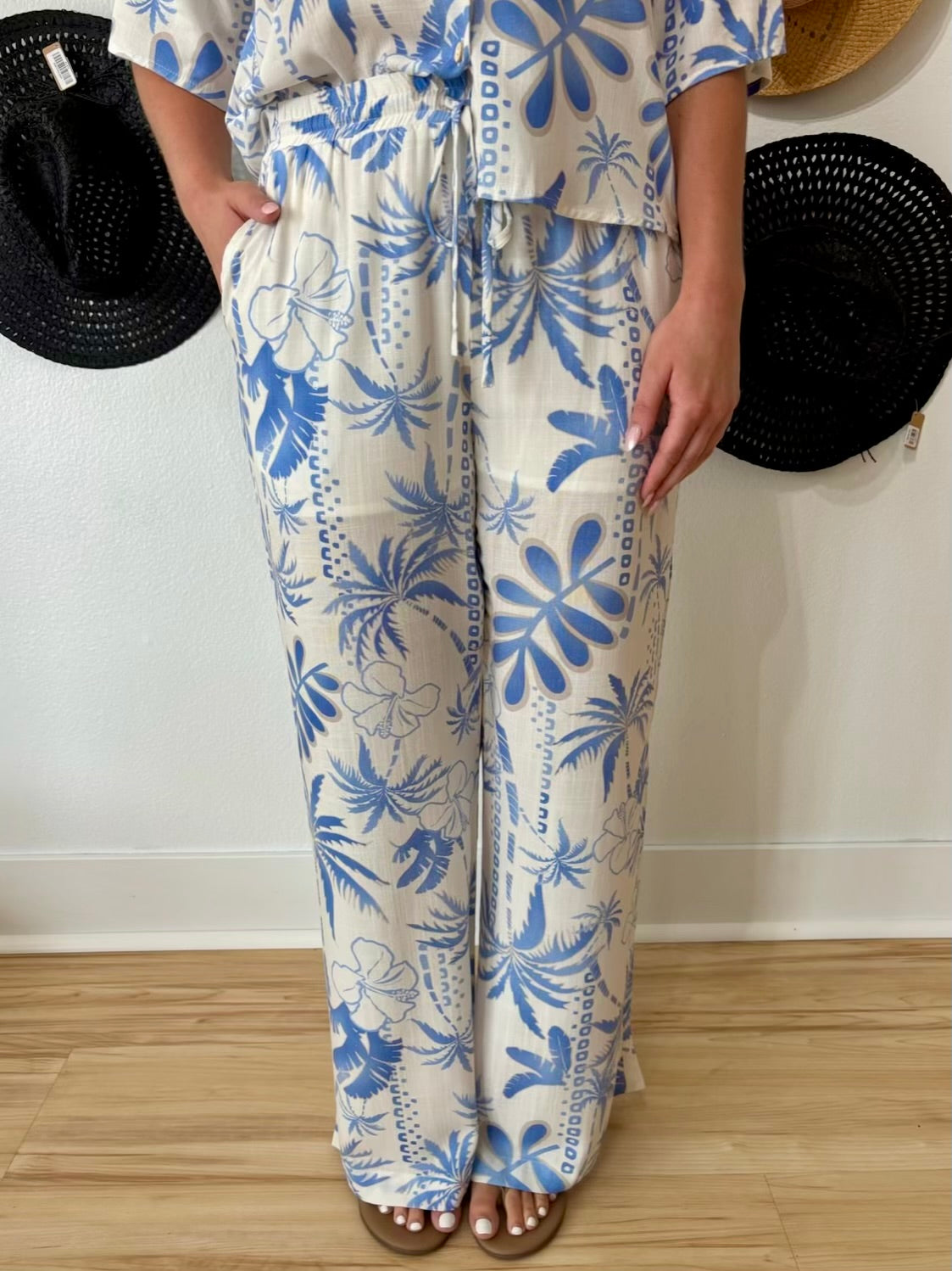 Santorini Palms Wide Leg Pant – Pineapple Lain Boutique