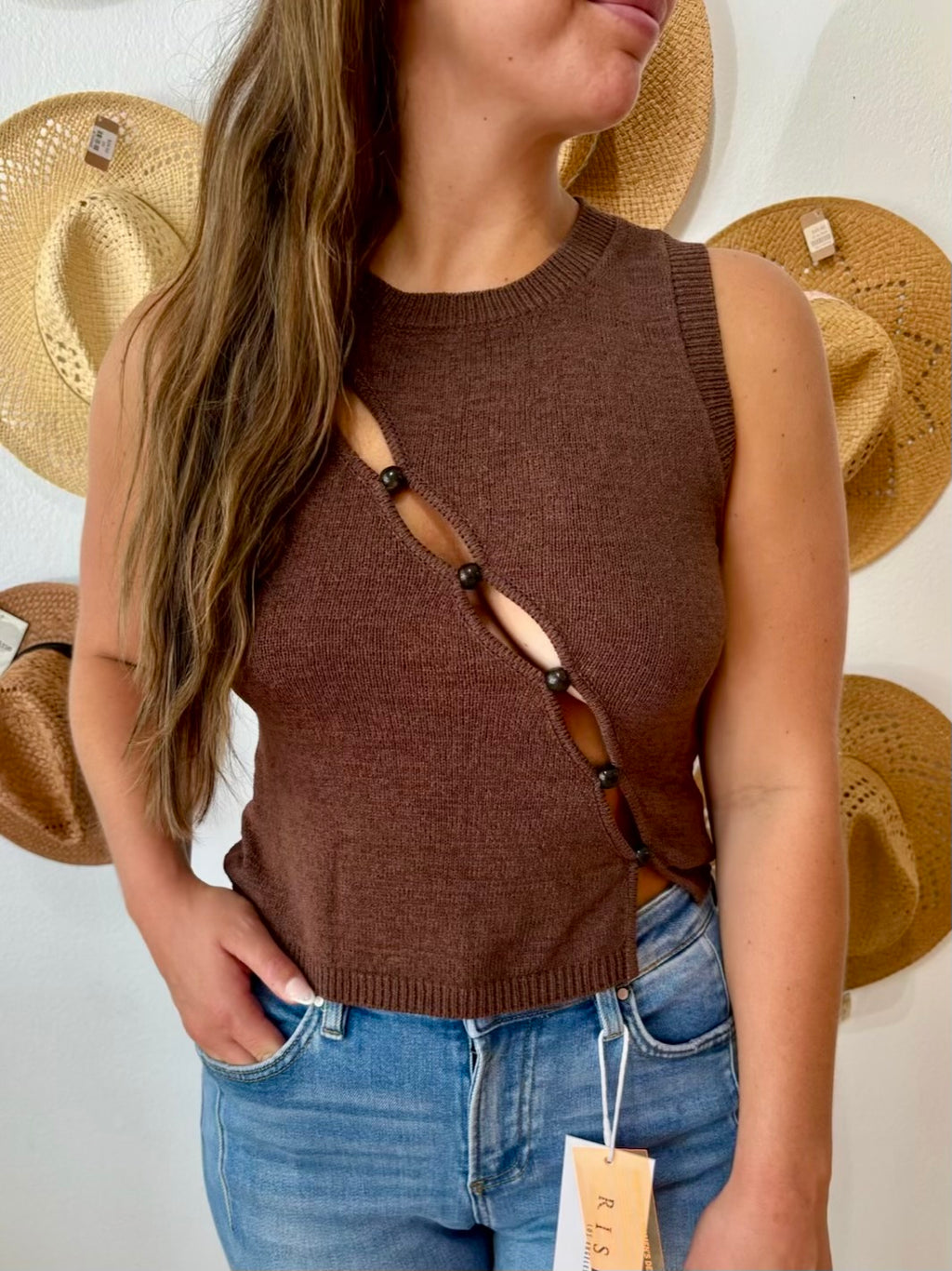 Vacanza Resort) Gemini Cut Out Knit Tank - Chocolate – Pineapple