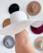 Jessa Floppy Hat - White - Pineapple Lain Boutique